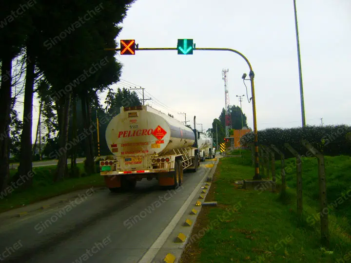 Proyecto semáforo rojo de Colombia