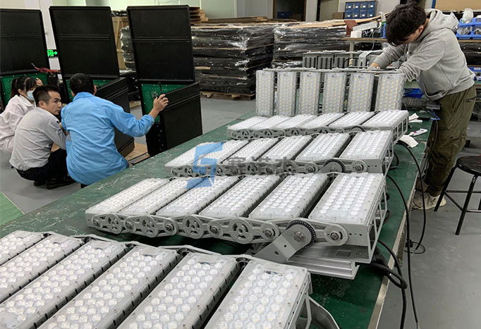 600W Fin Shape Cooling Module Court Lamp