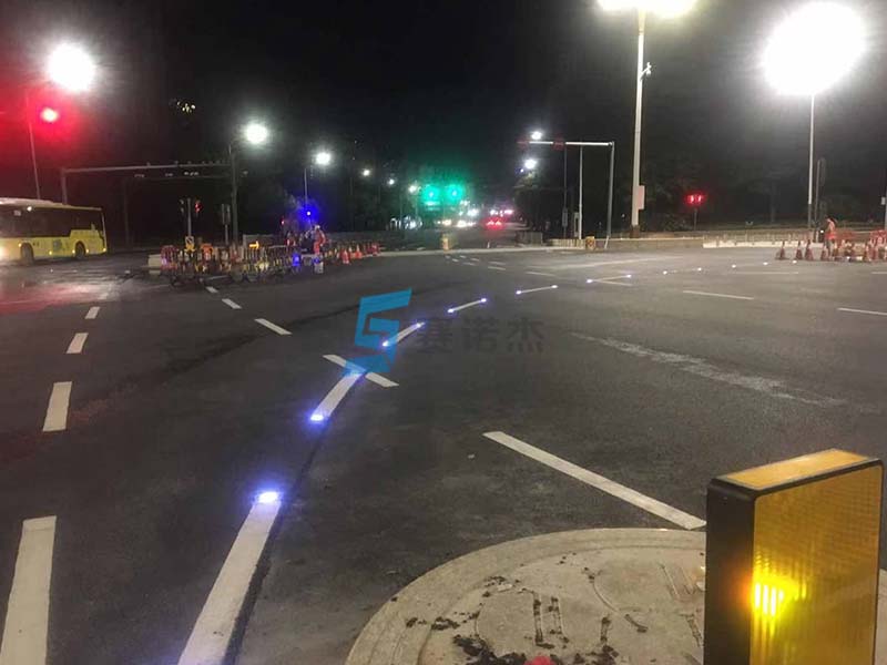 Shenzhen toma la delantera en el lanzamiento de la línea de desvío luminoso