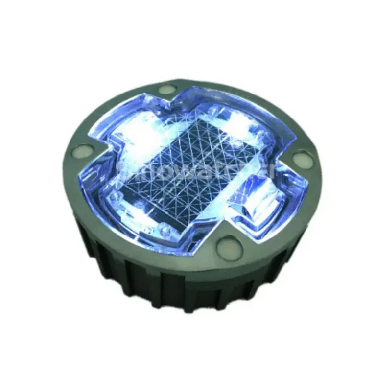 Clavos de carretera