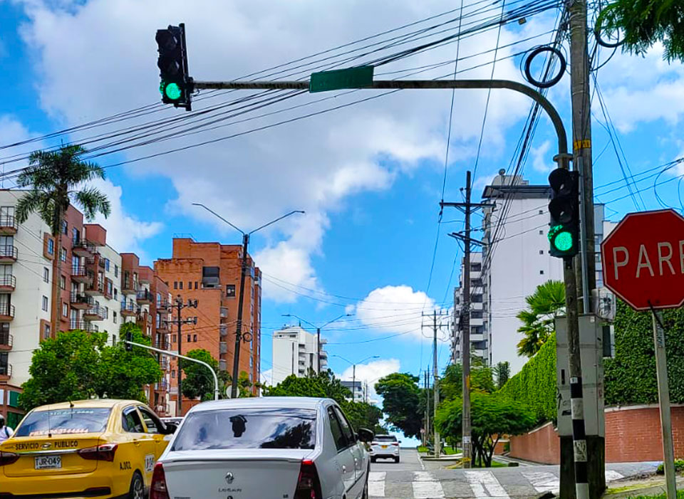 led-traffic-light-cases