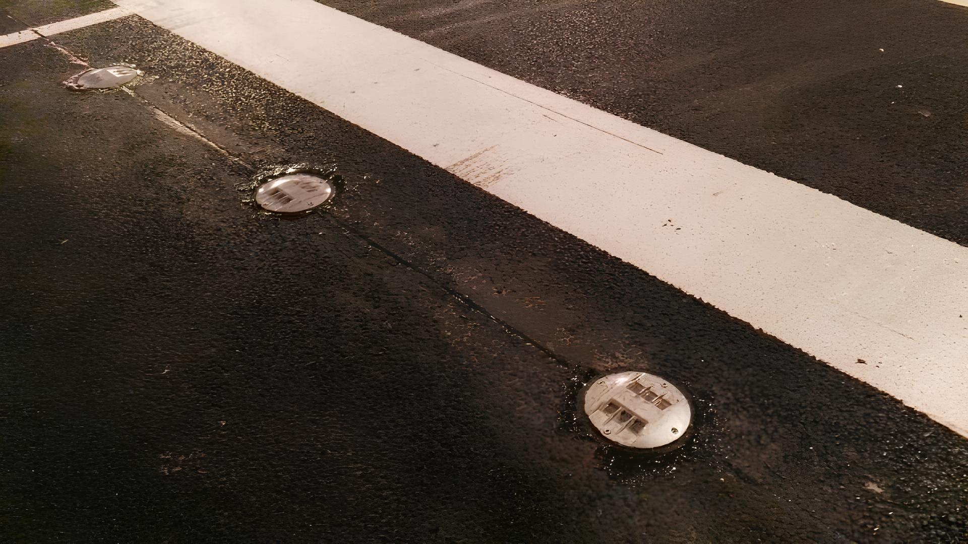 Road Stud2