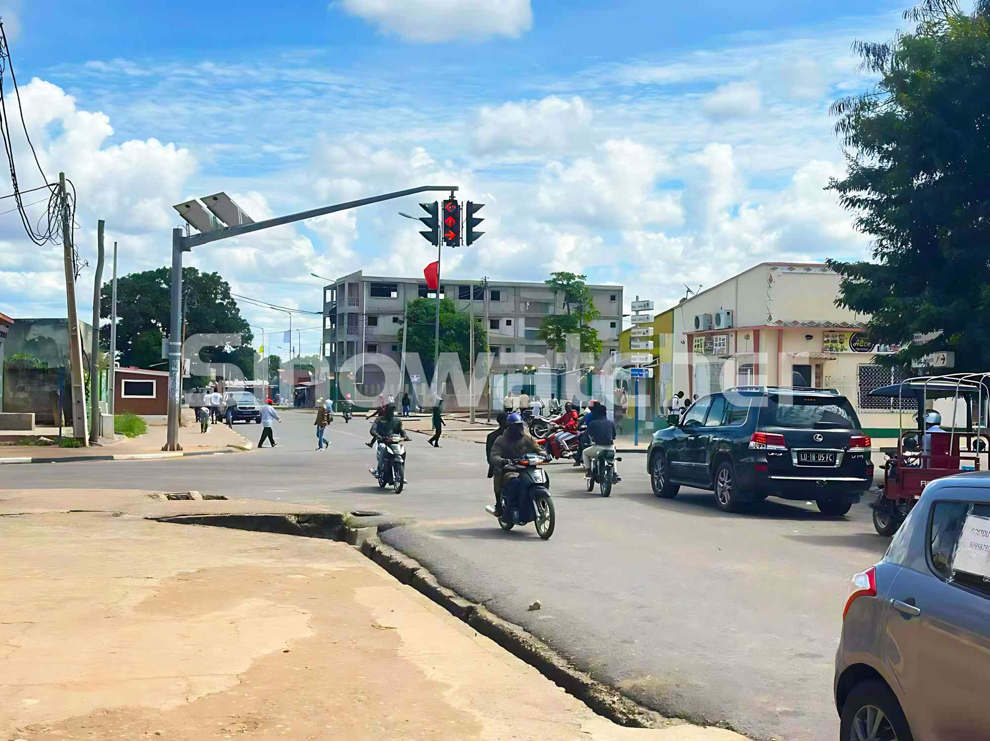 7solar Traffic Signals Shine Bright In Angola 4