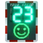 Señal de velocidad de radar con comentarios del conductor 7