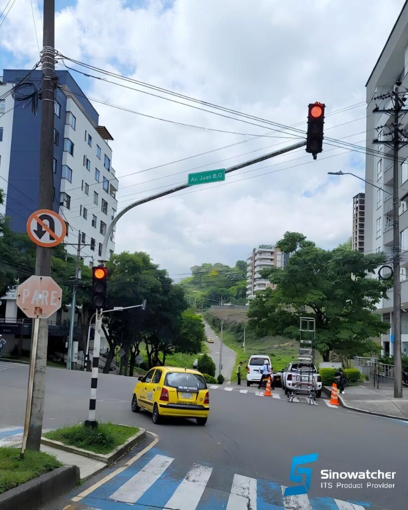 Sinowatcher Traffic Signal Installation In South America